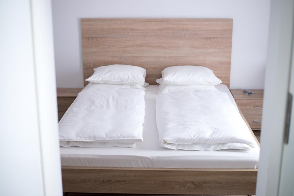 Cafe 168 Bed and Breakfast Wenen Kamer foto