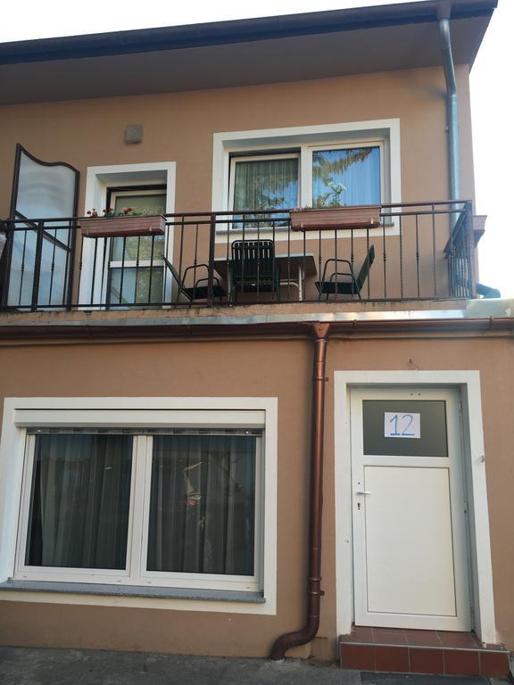 Cafe 168 Bed and Breakfast Wenen Buitenkant foto