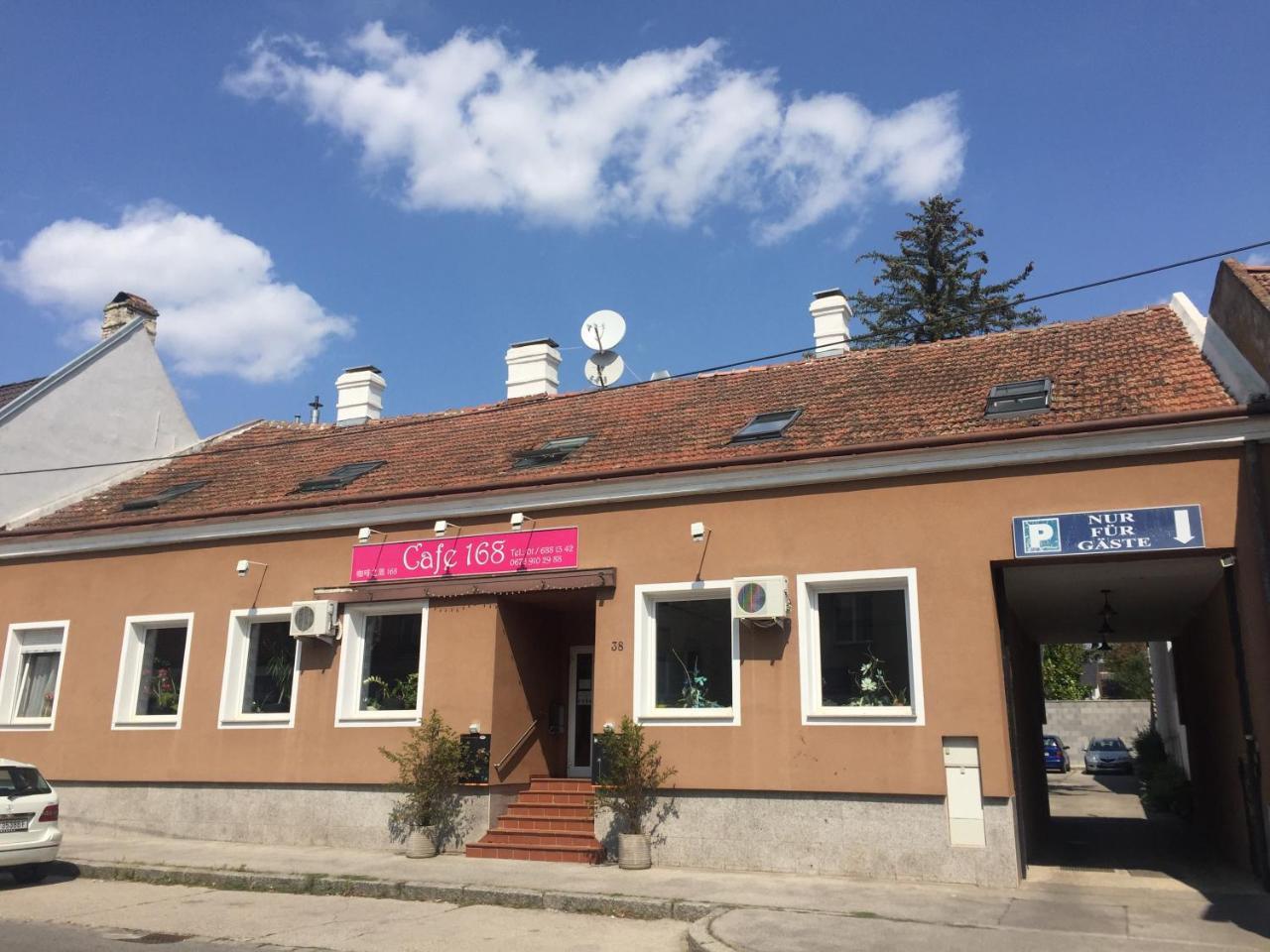 Cafe 168 Bed and Breakfast Wenen Buitenkant foto